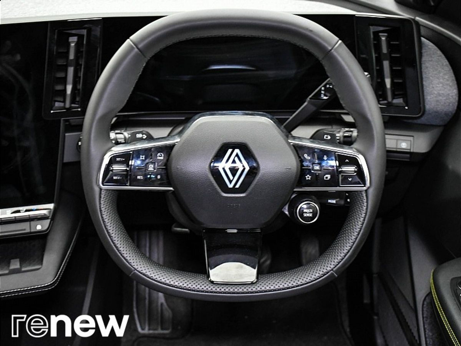 2024 Renault Megane E-Tech - image 21