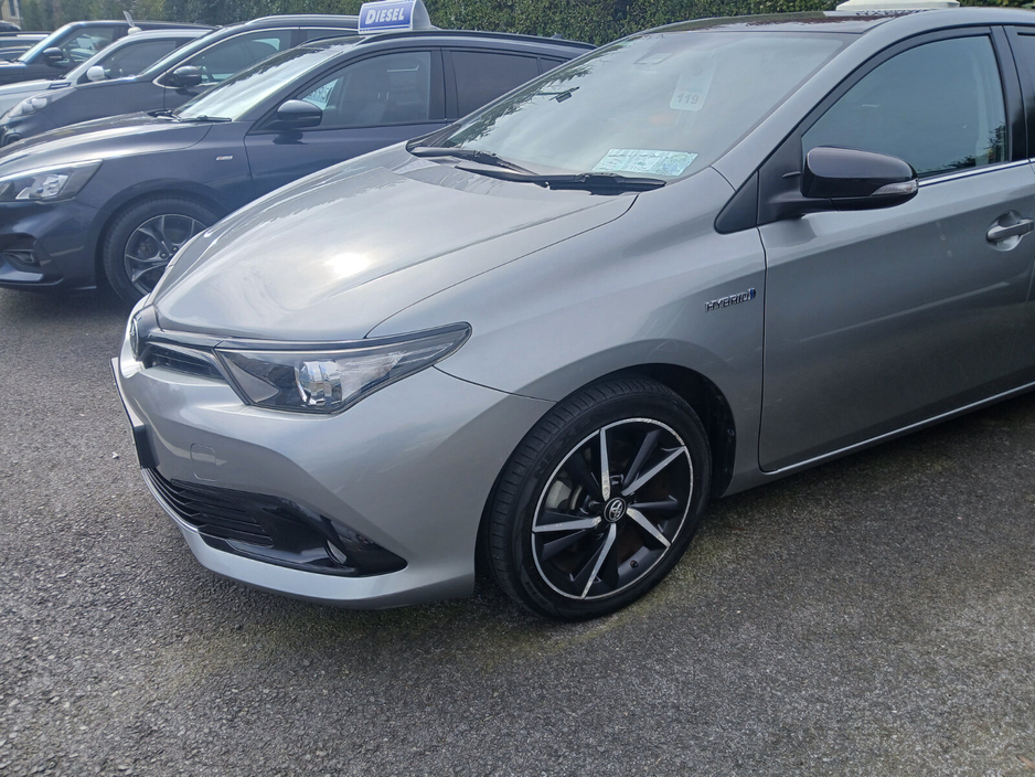 2018 Toyota Auris - image 9