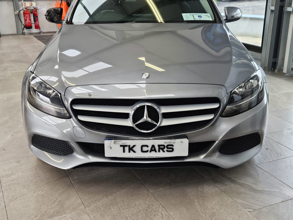 2016 Mercedes-Benz C Class - image 4