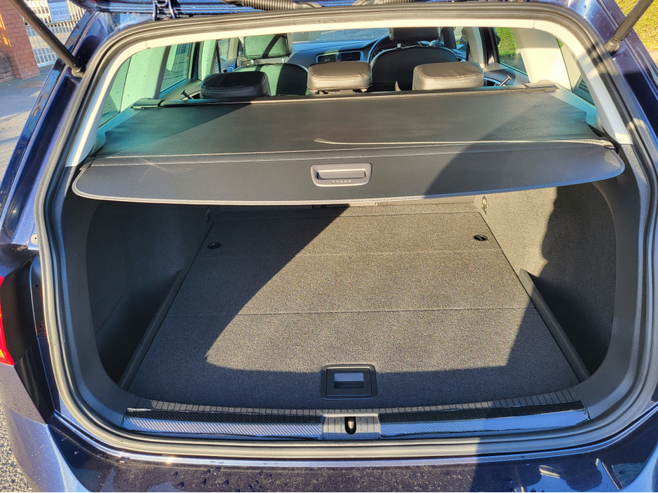 2015 Volkswagen Golf (2yr warranty) 1.2 petrol Auto estate 76308 €12,999