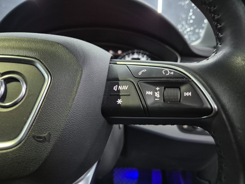 2019 Audi A4 - image 10