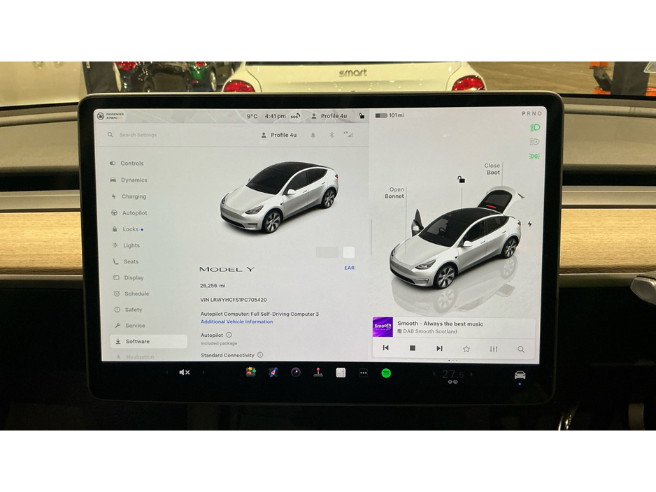 2023 Tesla Model Y - image 9