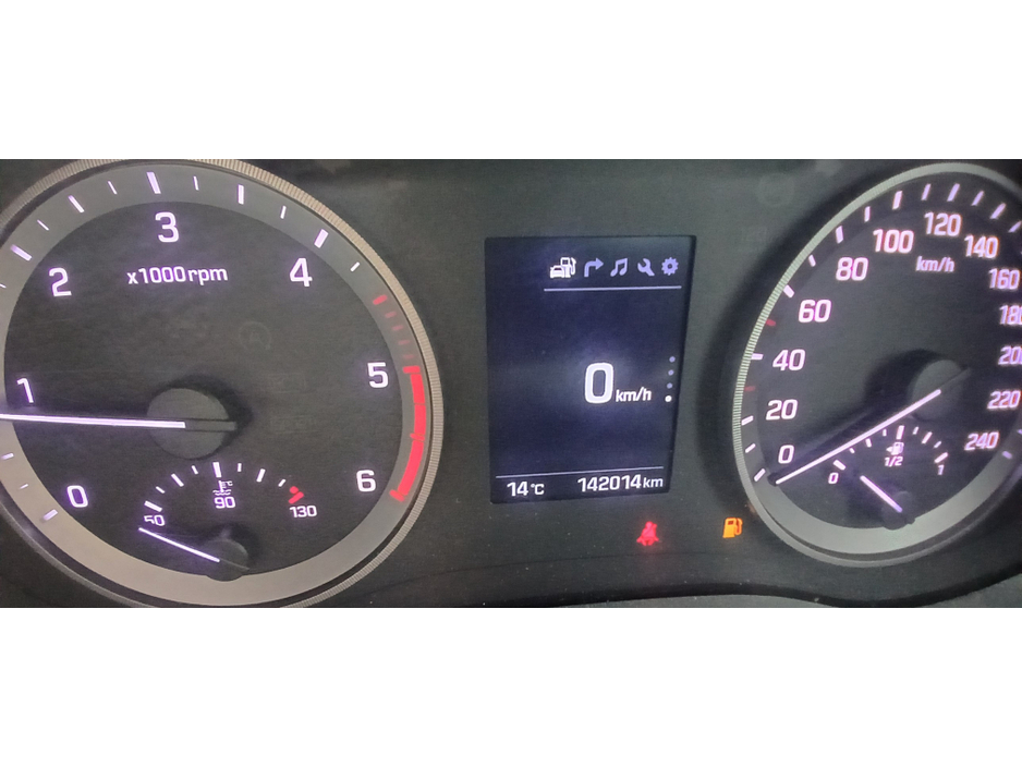 2017 Hyundai Tucson - image 3