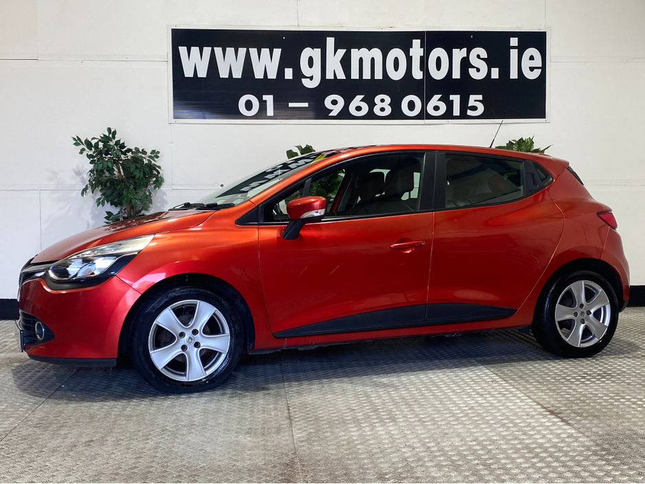 2014 Renault Clio - image 2