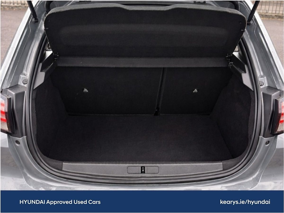 2024 Peugeot 208 - image 7