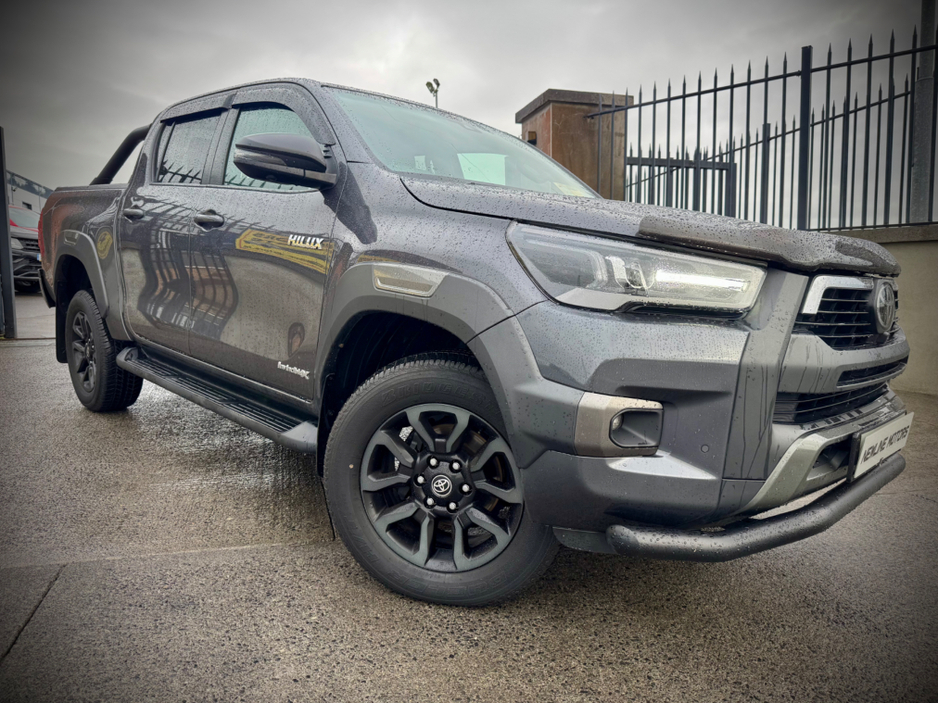 2022 Toyota Hilux INVINCIBLE X!! 2.8!!