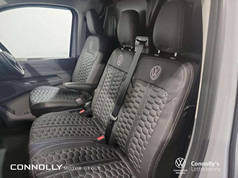 2026 Volkswagen Transporter - image 13