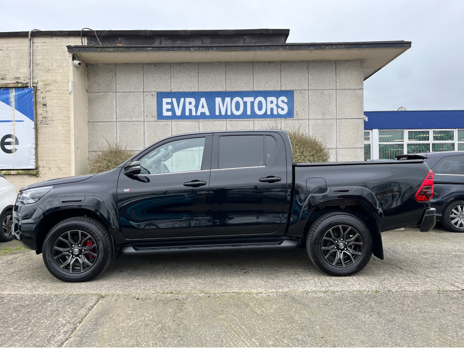 2024 Toyota Hilux - image 6