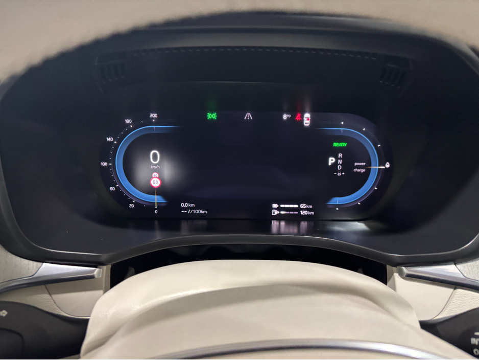 2024 Volvo XC60 - image 14