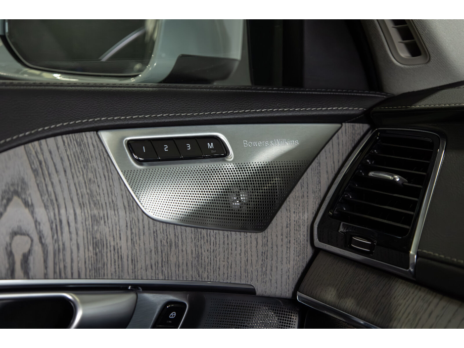 2024 Volvo XC90 - image 18