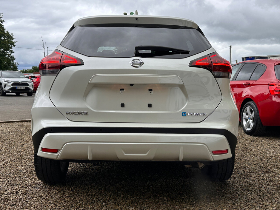 2020 Nissan Juke - image 7