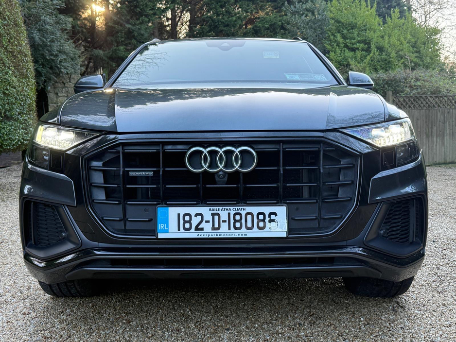 2018 Audi Q8 - image 3