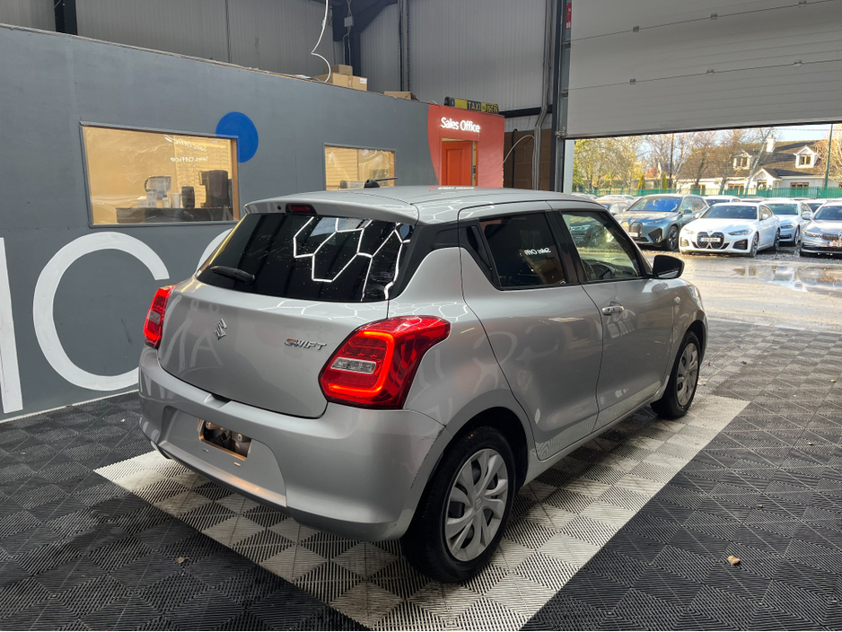 2020 Suzuki Swift - image 2