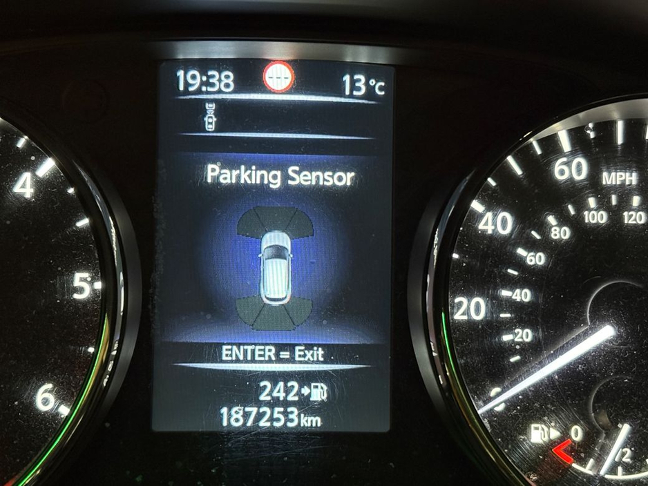 2016 Nissan Qashqai - image 3