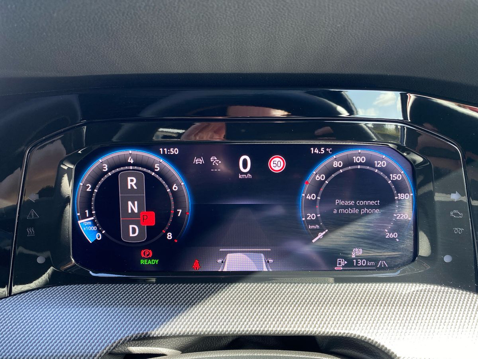 2024 Volkswagen Golf - image 10