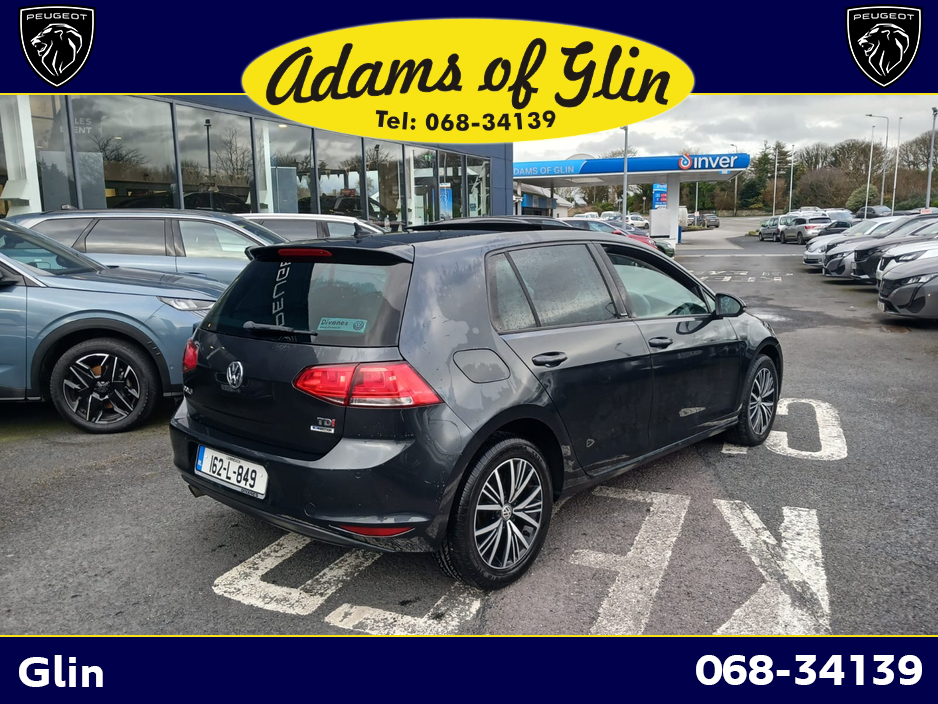 2016 Volkswagen Golf - image 2