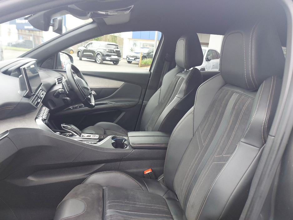2021 Peugeot 3008 - image 14