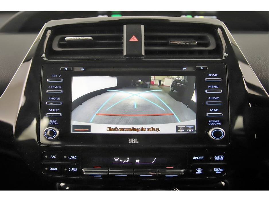 2020 Toyota Prius - image 22