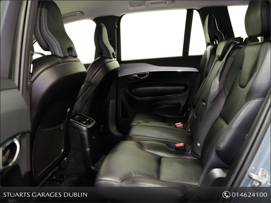 2023 Volvo XC90 - image 5