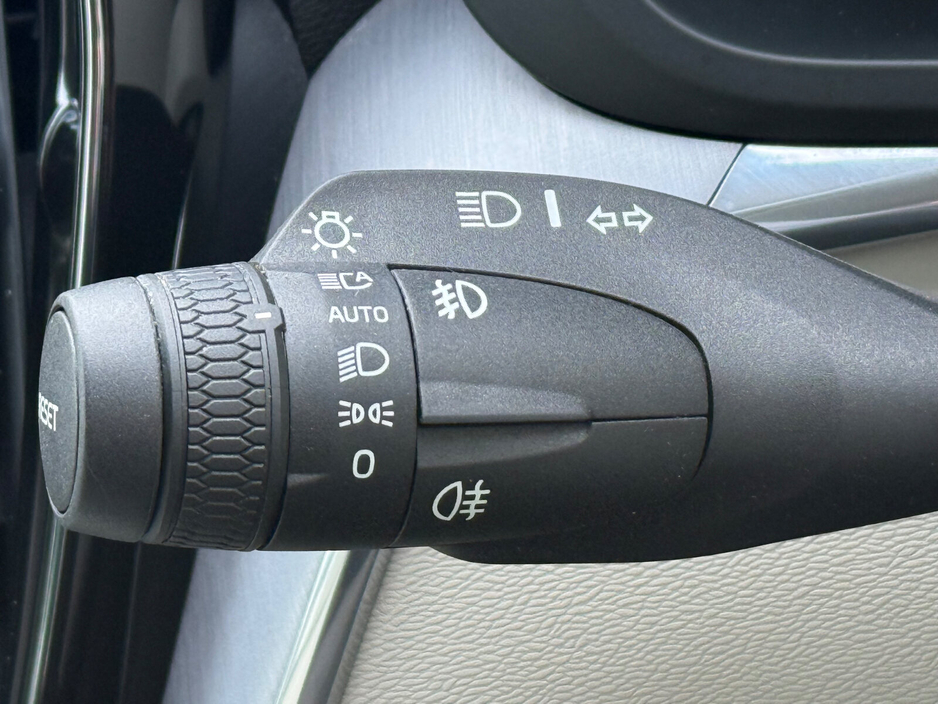 2021 Volvo XC60 - image 29