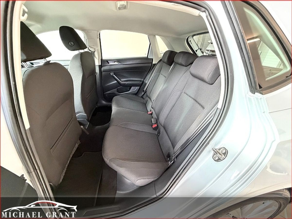 2018 Volkswagen Polo - image 18