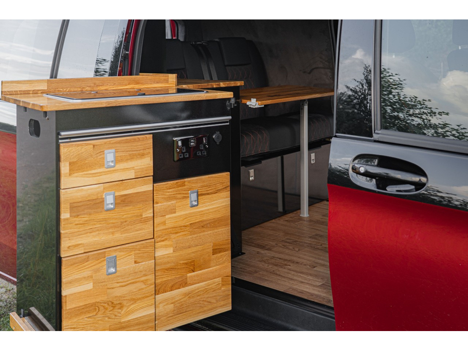 2021 Mercedes-Benz Vito - image 26