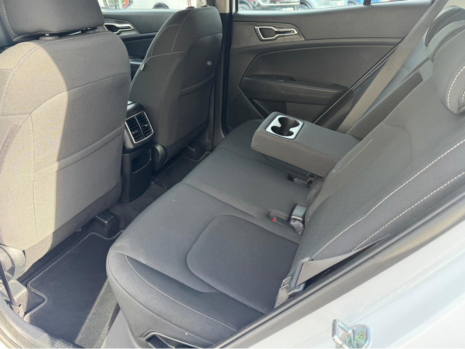 2022 Kia Sportage - image 15