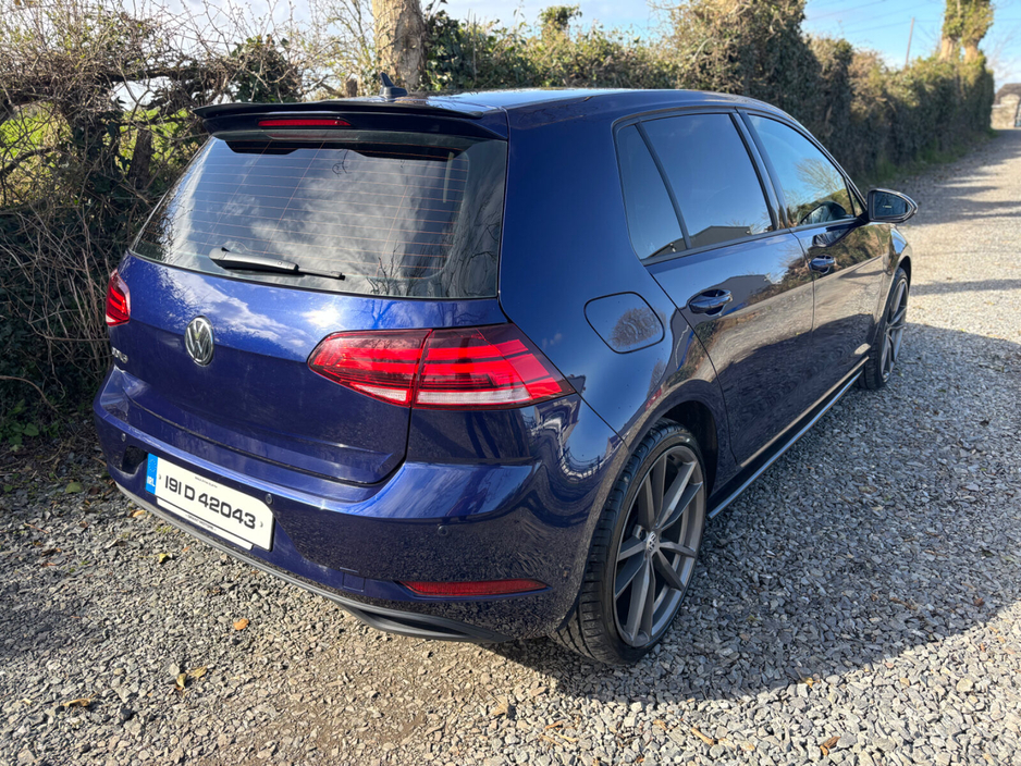 2019 Volkswagen Golf - image 3