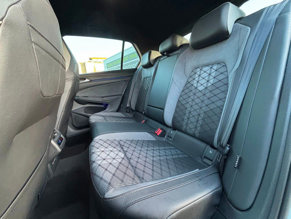2023 Volkswagen Golf R-LINE 1.5 MHEV PETROL AUTO 5 DOOR €33,995