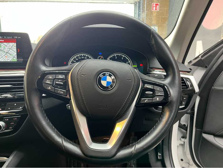 2018 BMW 5 Series - image 12