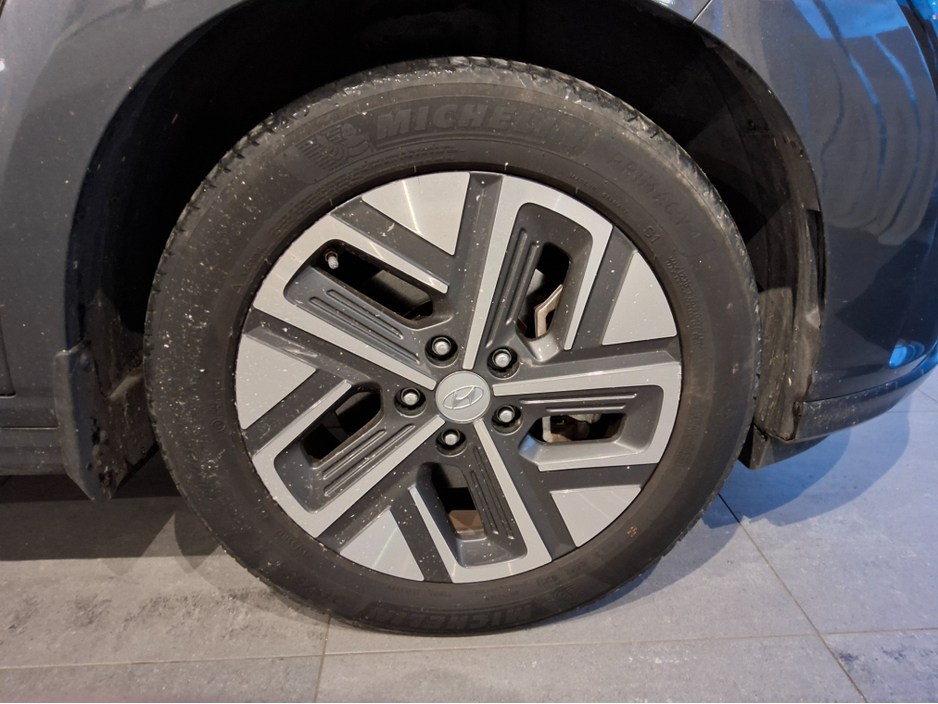 2022 Hyundai Kona EXECUTIVE 39kW -1 Owner - €16,950