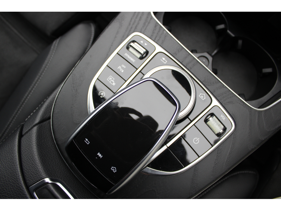 2019 Mercedes-Benz E Class - image 18