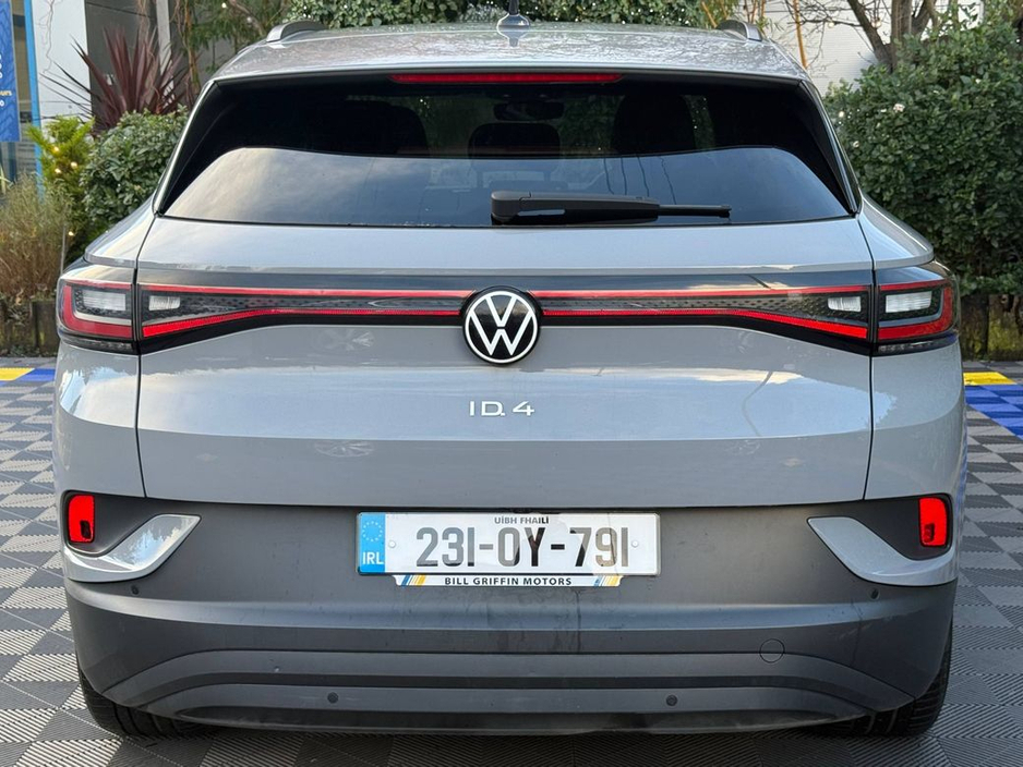 2023 Volkswagen ID.4 PRO LIFE 77KWH // DIGITAL CLUSTER // APPLE CARPLAY/ANDROID AUTO // DIAMOND CUT ALLOYS €24,250