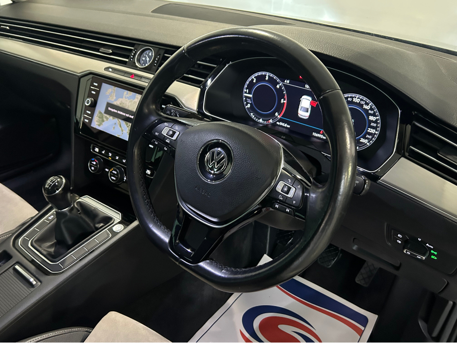 2018 Volkswagen Passat HIGHLINE R Line 1.6 TDI MANUAL 6SPEED FWD 120HP 4DR €18,950