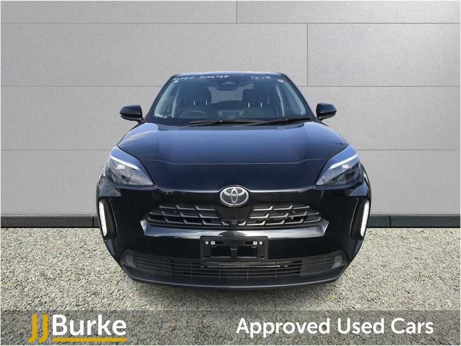 2024 Toyota Yaris - image 2