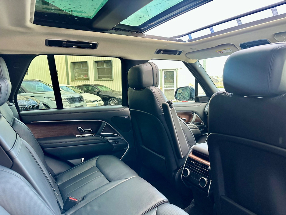 2023 Land Rover Range Rover - image 14
