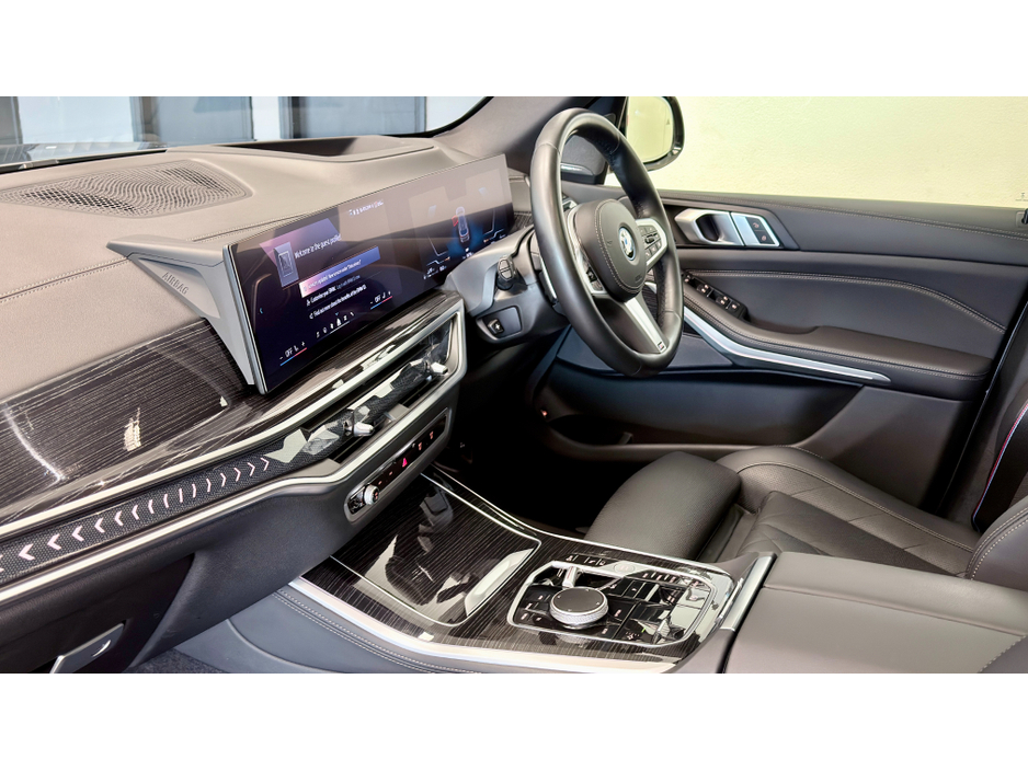 2024 BMW X5 - image 22