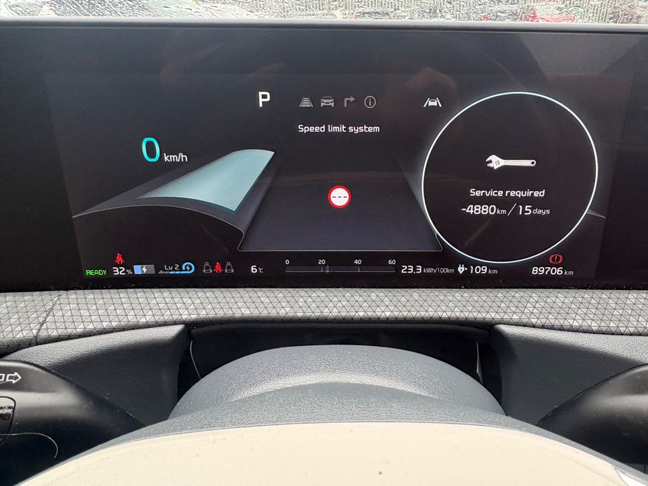 2022 Kia EV6 - image 7