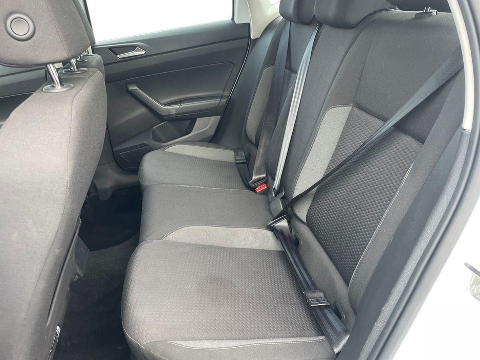 2023 Volkswagen Polo - image 10