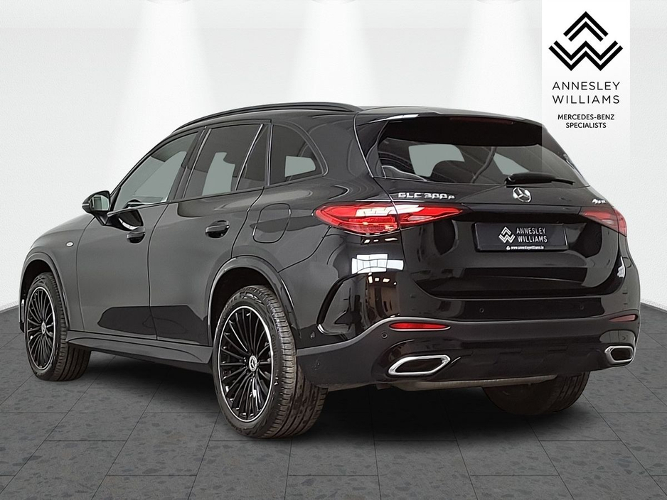 2025 Mercedes-Benz GLC Class - image 9