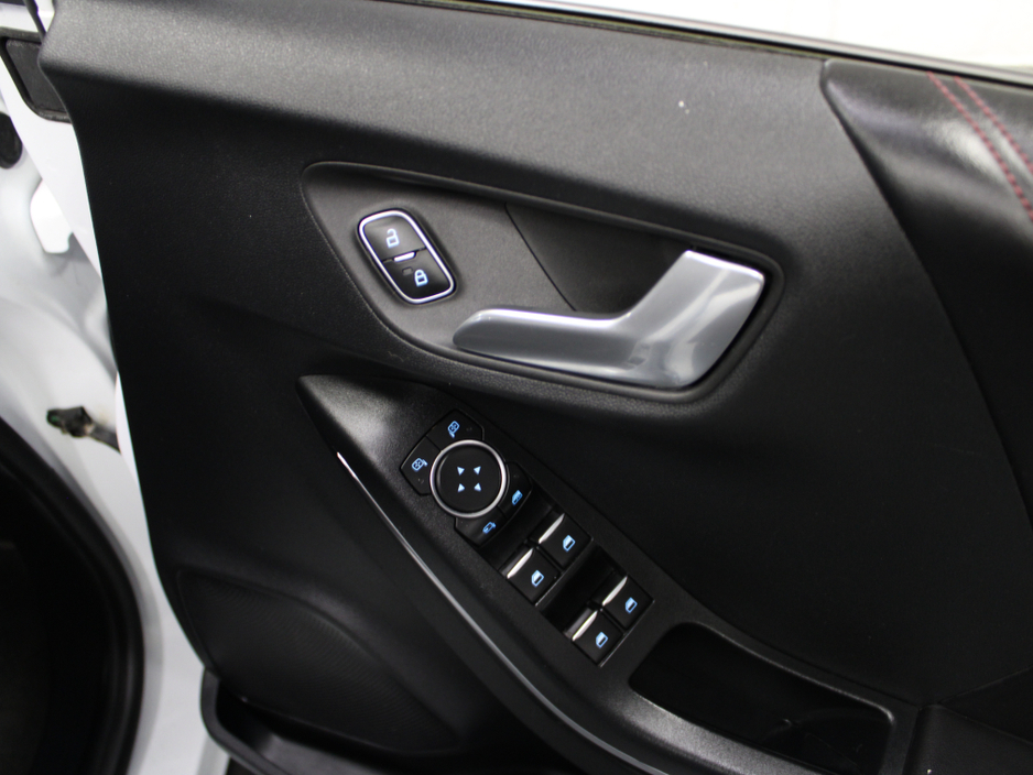 2021 Ford Puma - image 24