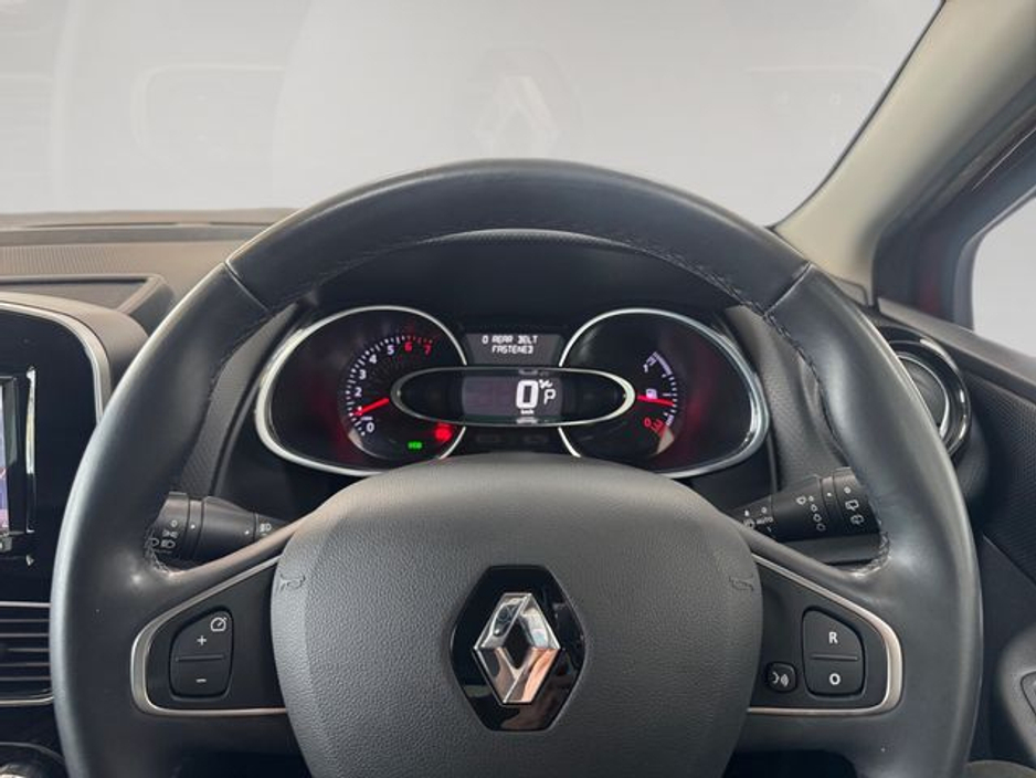 2019 Renault Clio - image 13