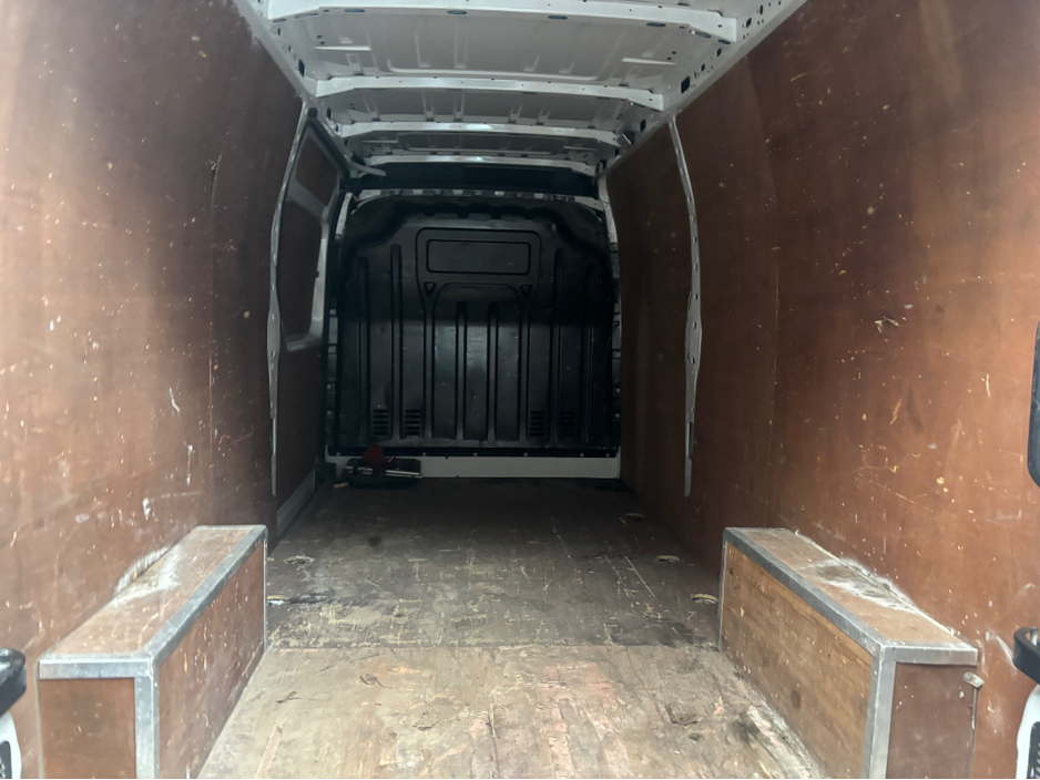 2020 Renault Master - image 7