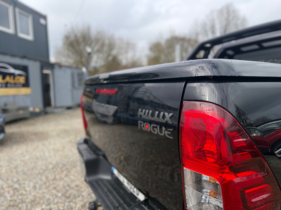 2018 Toyota Hilux - image 18