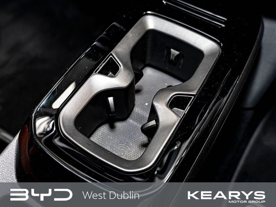 2023 Volkswagen ID.4 - image 26