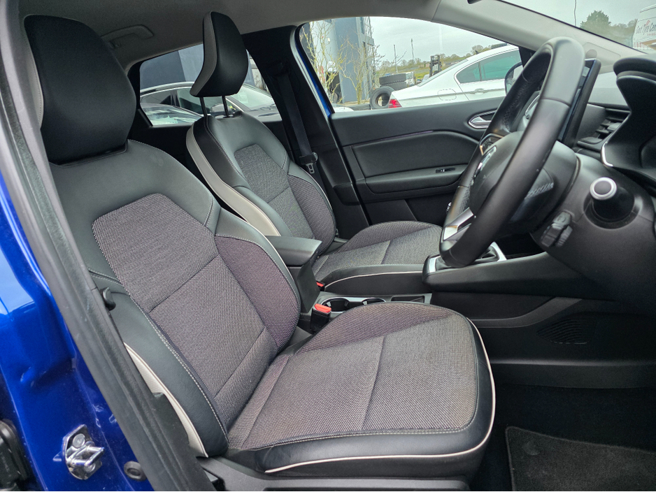 2020 Renault Captur - image 17