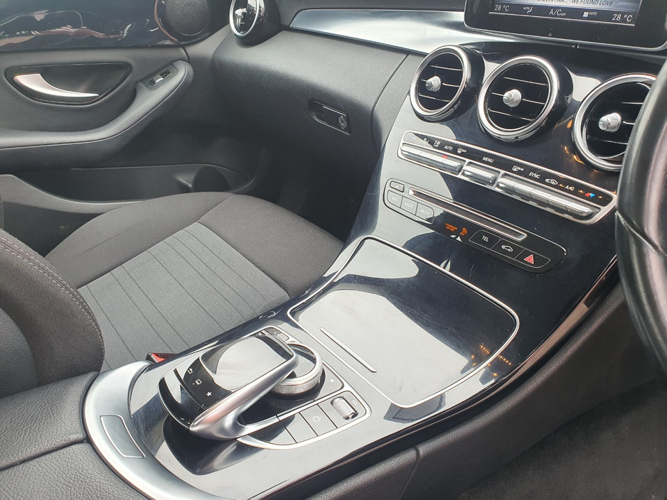 2016 Mercedes-Benz C Class - image 11