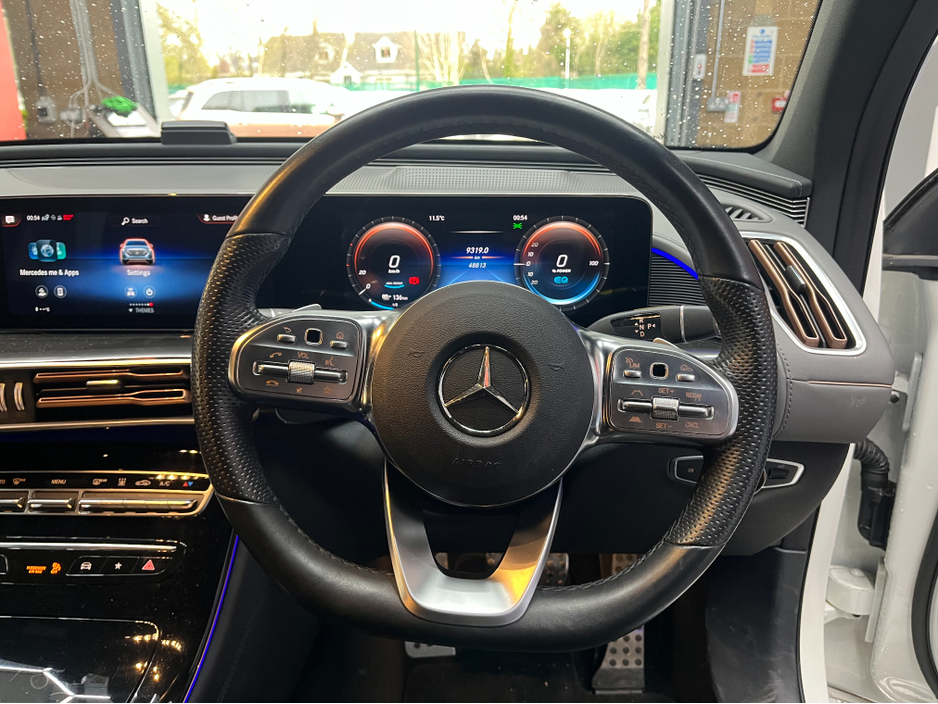 2021 Mercedes-Benz EQC - image 10