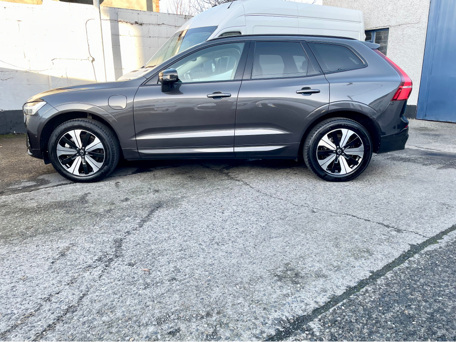 2023 Volvo XC60 - image 27