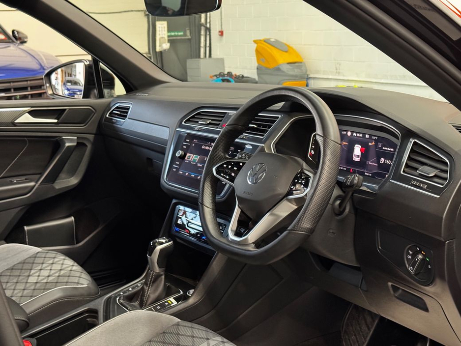 2024 Volkswagen Tiguan - image 14